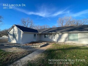 867 Lincoln Dr in Imperial, MO - Building Photo - Building Photo