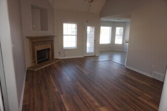 5144 Jon Oak Dr in Arlington, TN - Building Photo - Building Photo