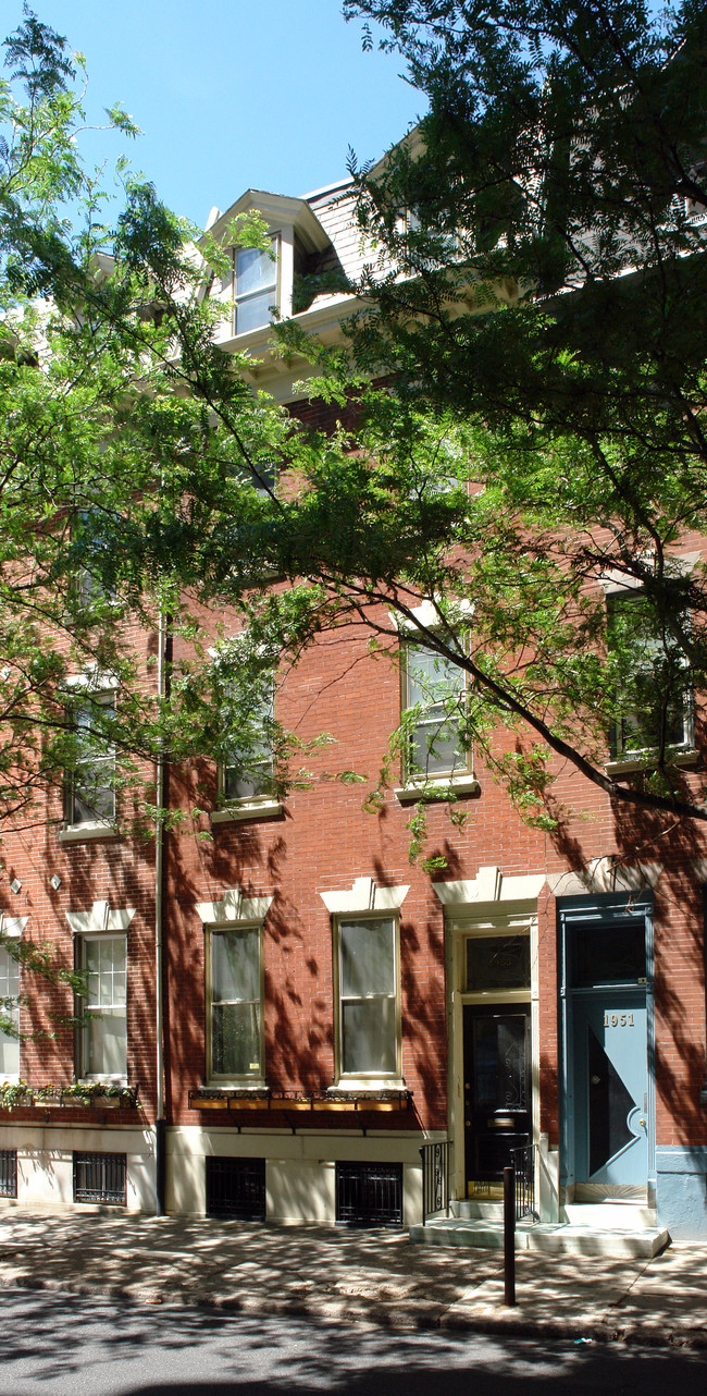 1953 Locust St in Philadelphia, PA - Building Photo - Building Photo