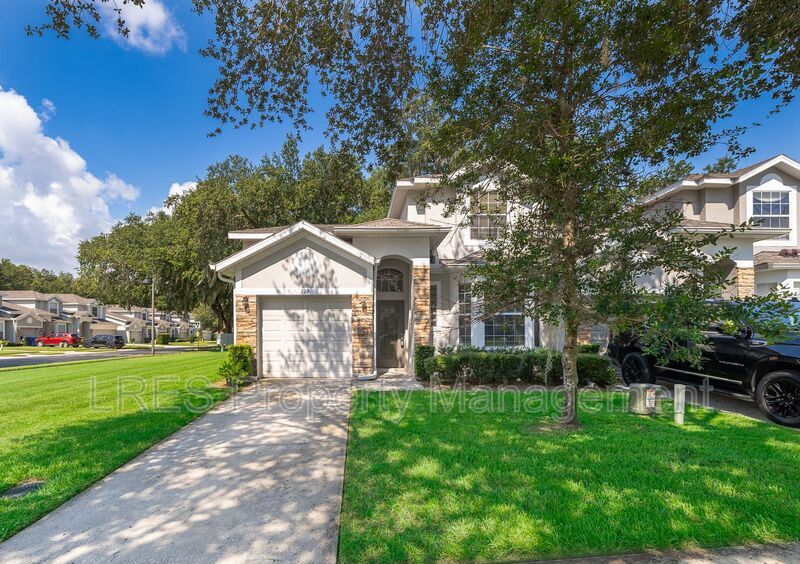 229 Chippendale Terrace in Oviedo, FL - Building Photo