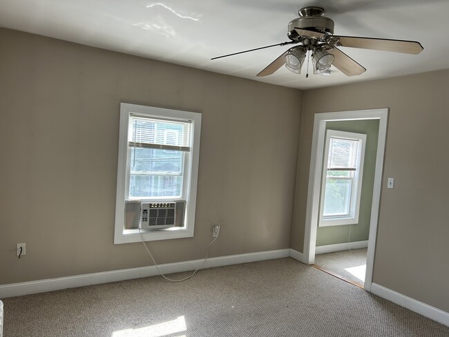 84 Exchange St in Waltham, MA - Foto de edificio - Building Photo