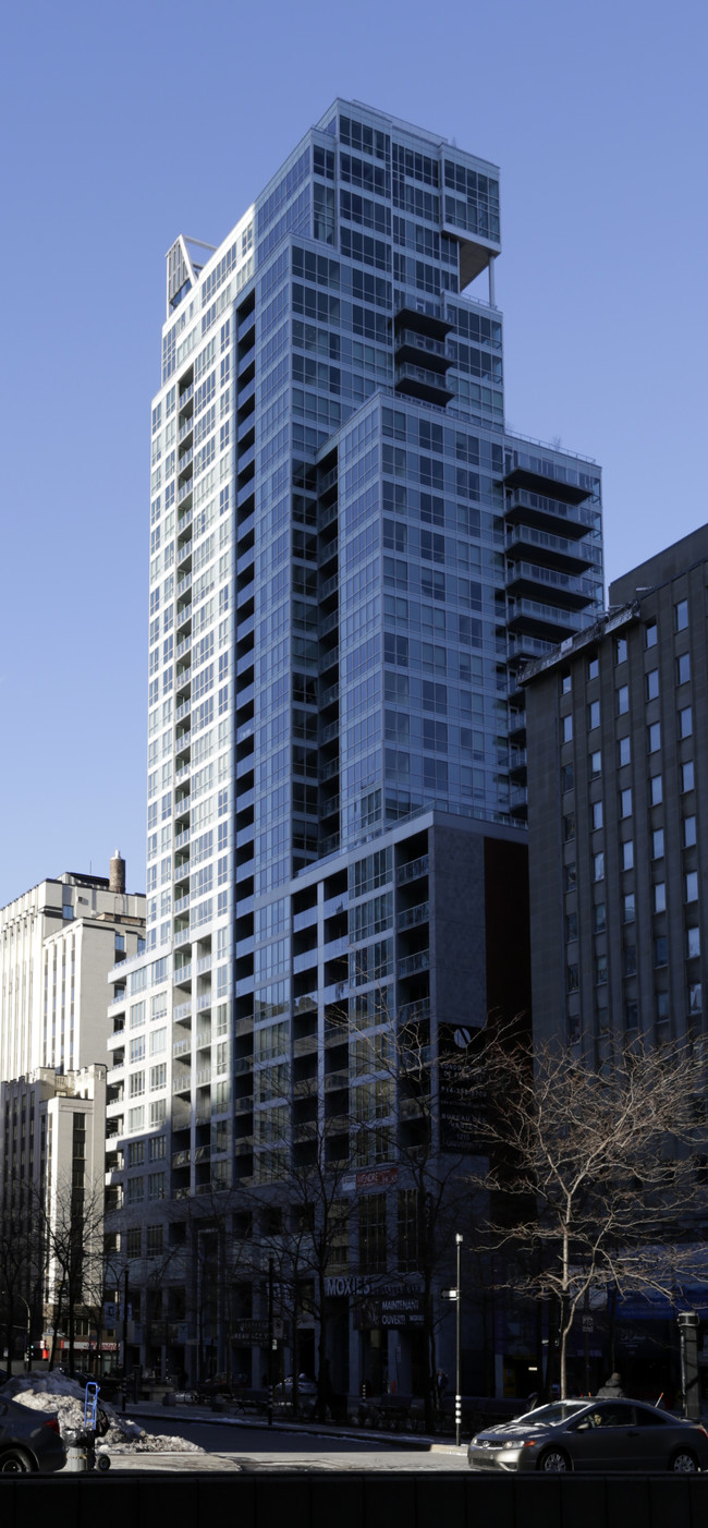 Altitude Condos in Montréal, QC - Building Photo - Building Photo