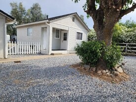 19819 Reeds Creek Rd in Red Bluff, CA - Building Photo