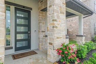 10330 Aldrin Dr in Arcola, TX - Building Photo - Building Photo