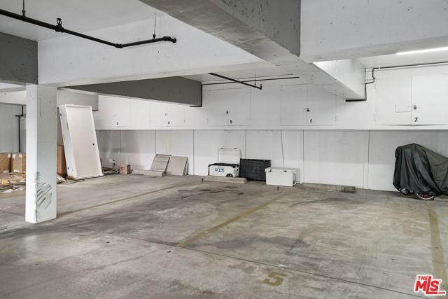 property at 6 Voyage St