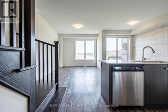 6 Bedrock Dr in Hamilton, ON - Building Photo - Building Photo