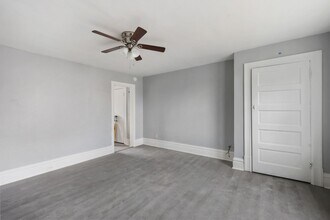 1210 Maple Ave in Turtle Creek, PA - Foto de edificio - Building Photo