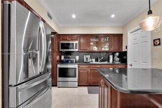 9699 SW 35th St in Miami, FL - Building Photo - Building Photo
