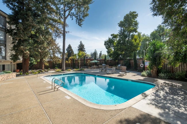 1614 Hudson St in Redwood City, CA - Building Photo - Building Photo