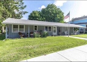 122 W Lagrange St in Morenci, MI - Building Photo