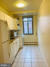 4200 Cathedral Ave NW-Unit -616 in Washington, DC - Foto de edificio - Building Photo