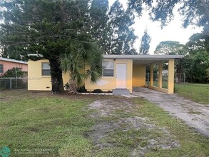 1307 N 20th St in Fort Pierce, FL - Building Photo - Building Photo