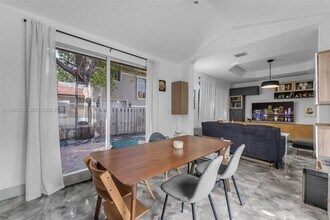 9030 SW 162nd St in Palmetto Bay, FL - Building Photo - Building Photo