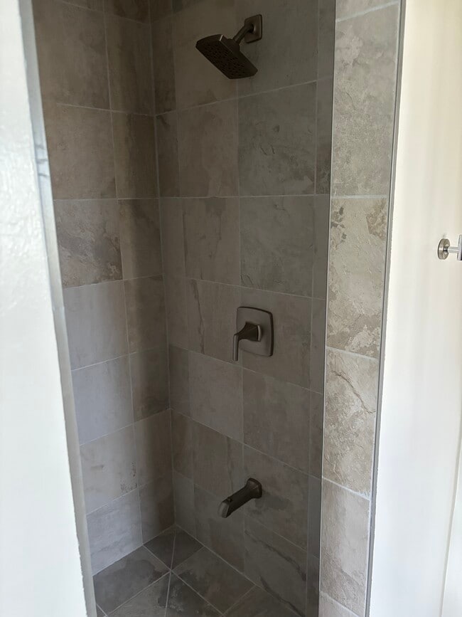 1970 Mott-Smith Dr in Honolulu, HI - Building Photo - Building Photo