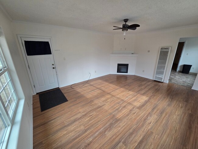 627 2nd Ave, Unit 4 in Havre, MT - Building Photo - Building Photo