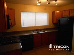 4772 W Tonto Dr in Glendale, AZ - Building Photo - Building Photo