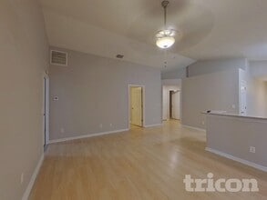 723 Cape Cod Cir in Valrico, FL - Building Photo - Building Photo