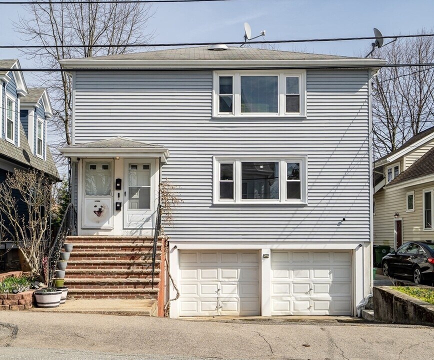 31 Hersom St in Watertown, MA - Building Photo