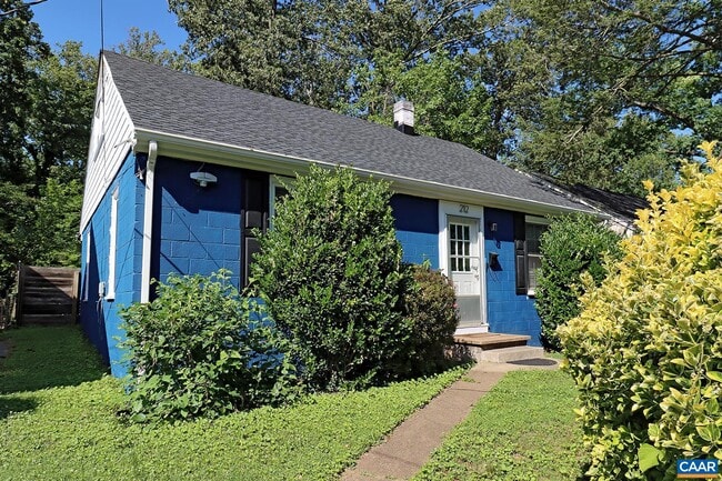 212 Shamrock Rd