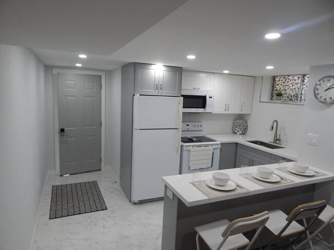 property at 21 Tillplain Rd