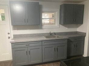 35 Main St, Unit Apt 2 in High Bridge, NJ - Building Photo - Building Photo