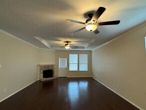 814 Underhill Dr in Arlington, TX - Building Photo - Building Photo