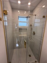 2175 NE 170th St in North Miami Beach, FL - Foto de edificio - Building Photo