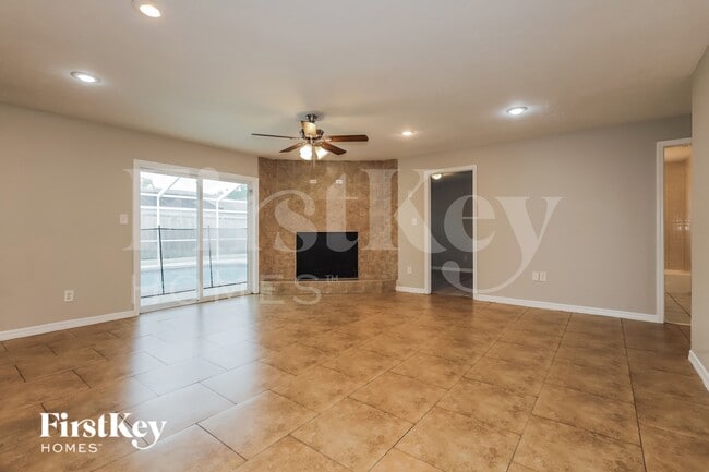 3810 Treadway Dr in Valrico, FL - Building Photo - Building Photo