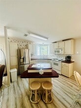 2305 Bay Dr in Bradenton, FL - Building Photo - Building Photo