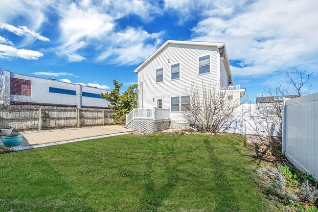 272 E Harrison St in Long Beach, NY - Building Photo - Building Photo