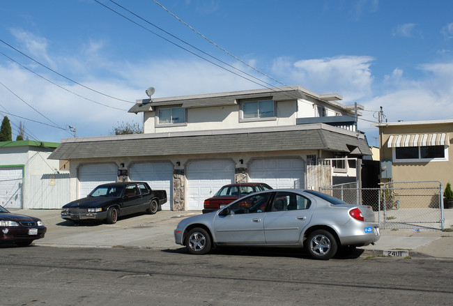 2341 Maine Ave in Richmond, CA - Foto de edificio - Building Photo