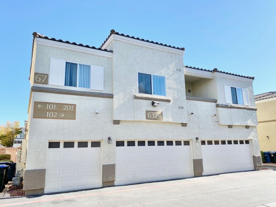 6324 Rolling Rose St in North Las Vegas, NV - Building Photo