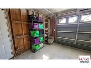 2410 Chance Rd in Molino, FL - Foto de edificio - Building Photo