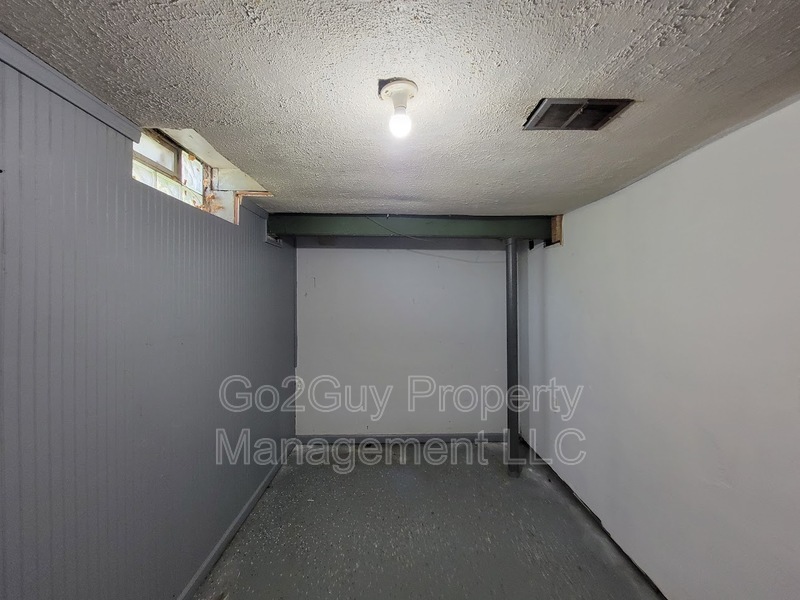 19920 Schaefer Hwy in Detroit, MI - Building Photo