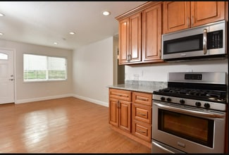 675 Hamline St in San Jose, CA - Building Photo - Building Photo