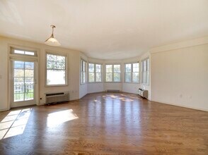 30 Freedom Way in Jersey City, NJ - Building Photo - Building Photo