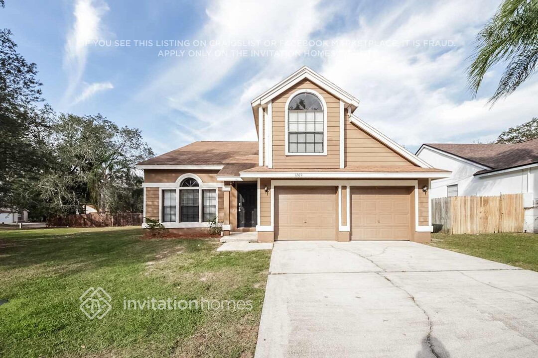 1209 Cherrybark Rd in Apopka, FL - Building Photo