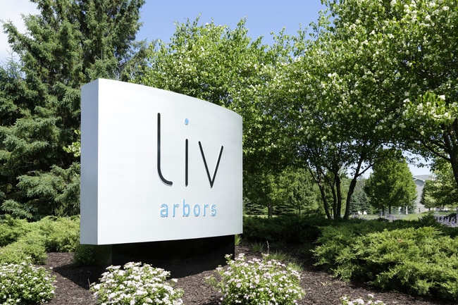 Liv Arbors in Traverse City, MI - Foto de edificio - Other