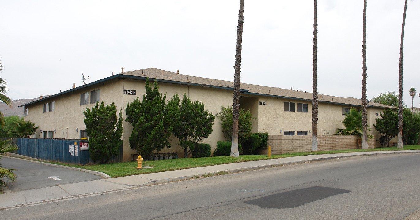 Arya Apartments in Corona, CA - Building Photo