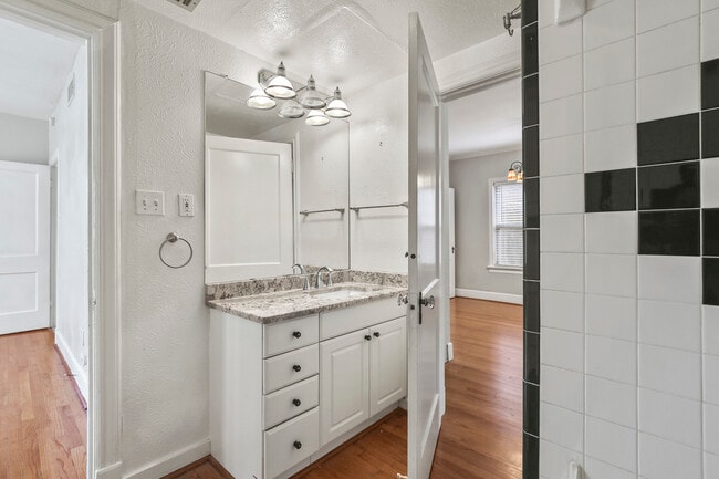 6166 Oram St in Dallas, TX - Building Photo - Building Photo