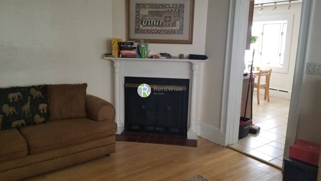 26 Mapleton St, Unit 1 in Boston, MA - Building Photo - Building Photo