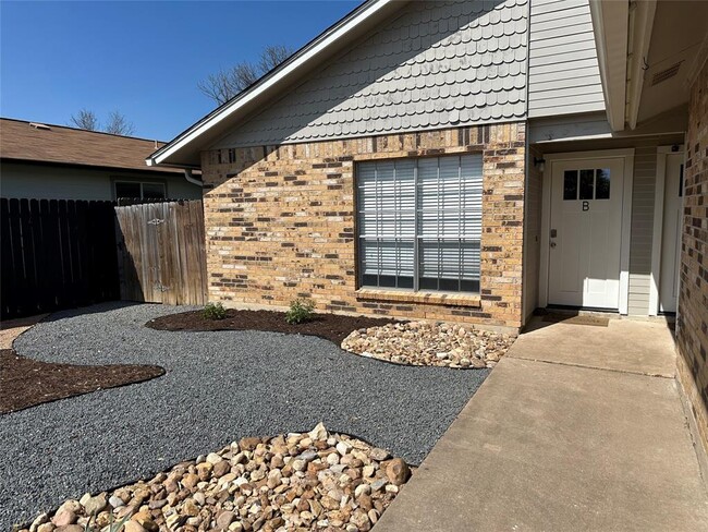 2606 Aftonshire Way in Austin, TX - Building Photo - Building Photo