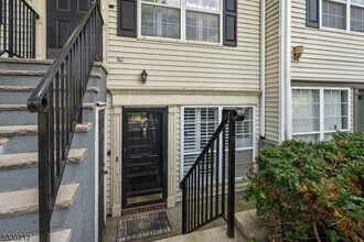 98 Vaughan Dr in Newark, NJ - Building Photo - Building Photo