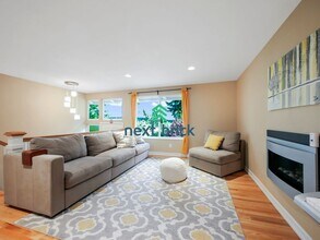 17604 NE 29th St in Redmond, WA - Building Photo - Building Photo