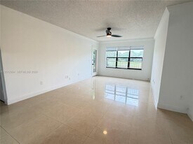 4281 W McNab Rd in Pompano Beach, FL - Building Photo
