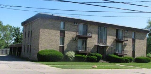 Maple Park Apartments in Maple Heights, OH - Foto de edificio - Building Photo