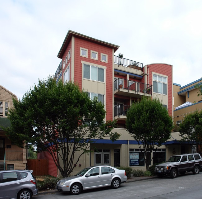 513 1st Ave W in Seattle, WA - Building Photo - Building Photo