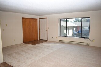 3327 Addy St in Washougal, WA - Building Photo - Building Photo