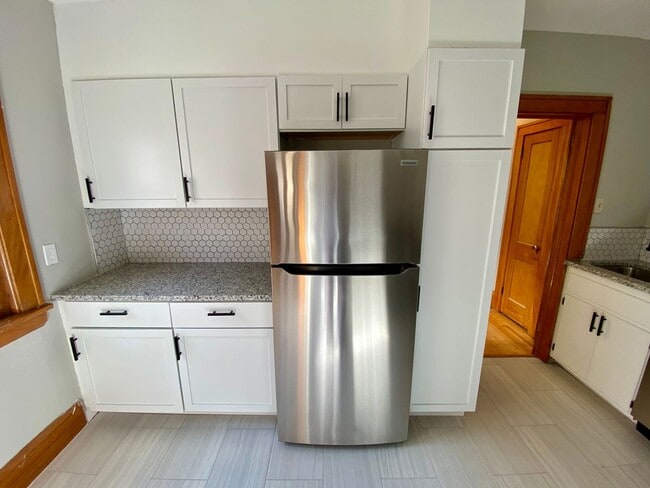 3448 Girard Ave S in Minneapolis, MN - Building Photo - Building Photo