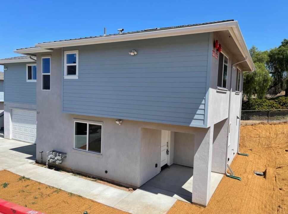 827-29 E 2nd St in National City, CA - Building Photo